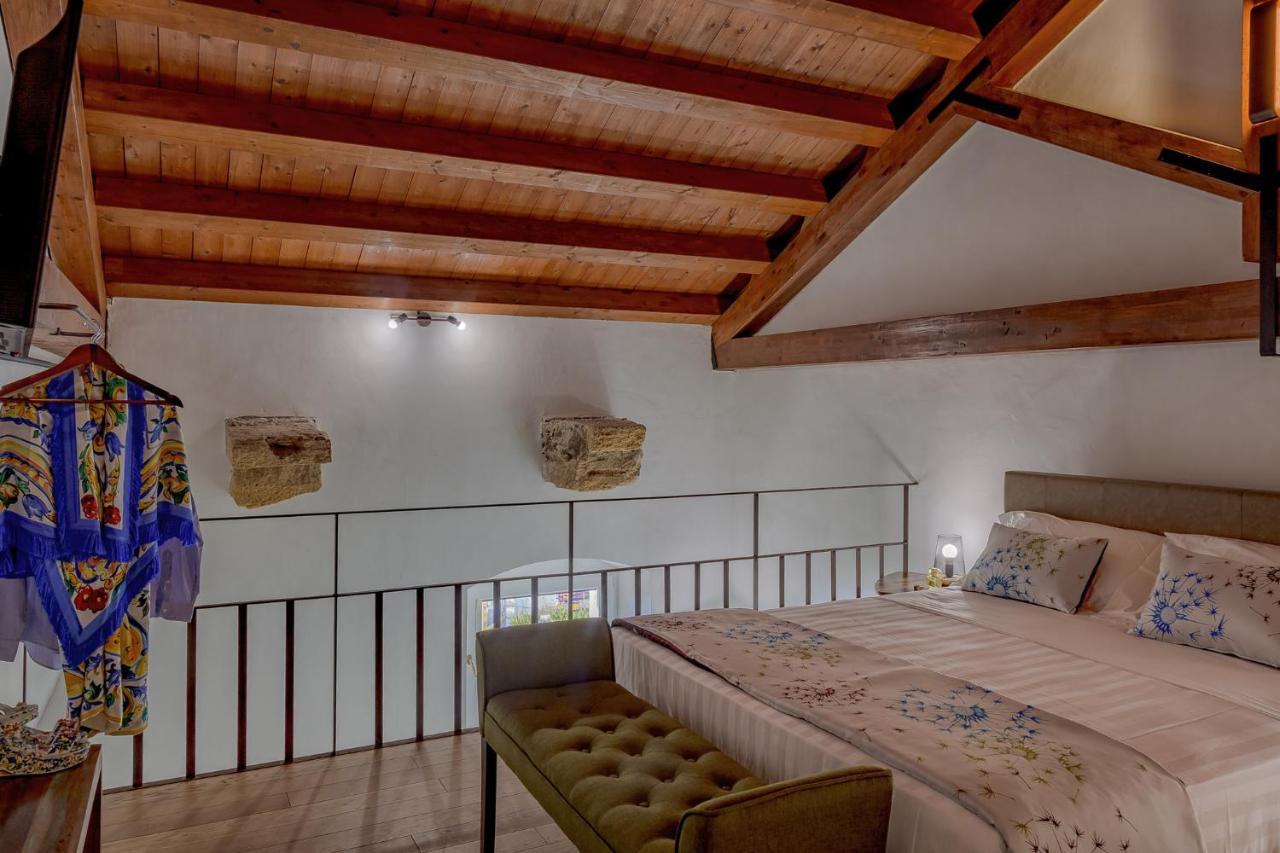 Le Maestranze Deluxe Rooms Шакка Экстерьер фото