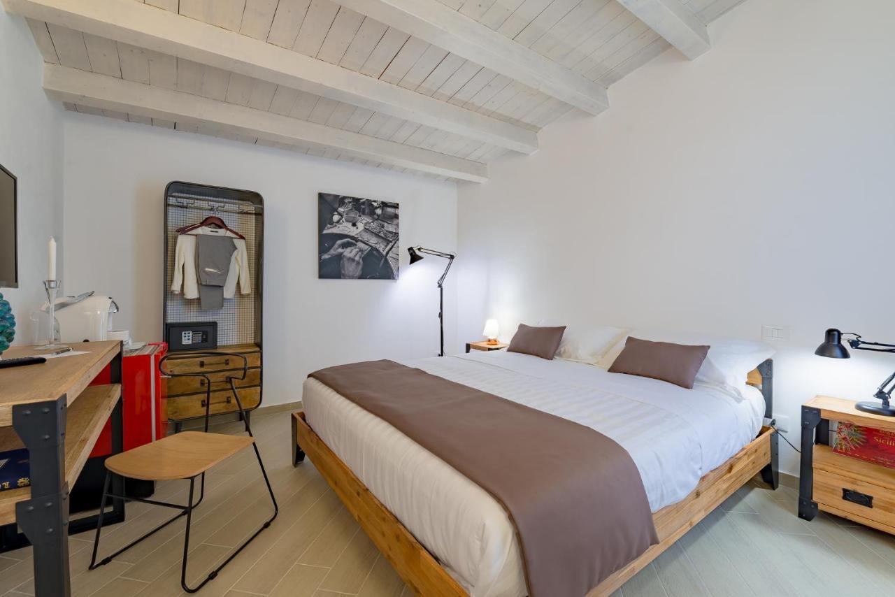 Le Maestranze Deluxe Rooms Шакка Экстерьер фото